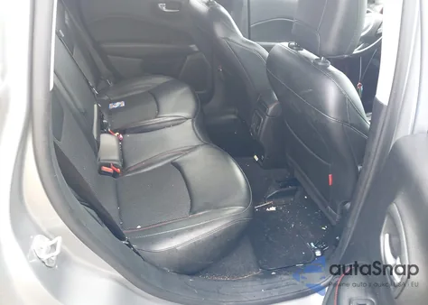 2020 Jeep Compass Trailhawk 4X4 z USA, uszkodzony, nr VIN 3C4NJDDB6LT184616